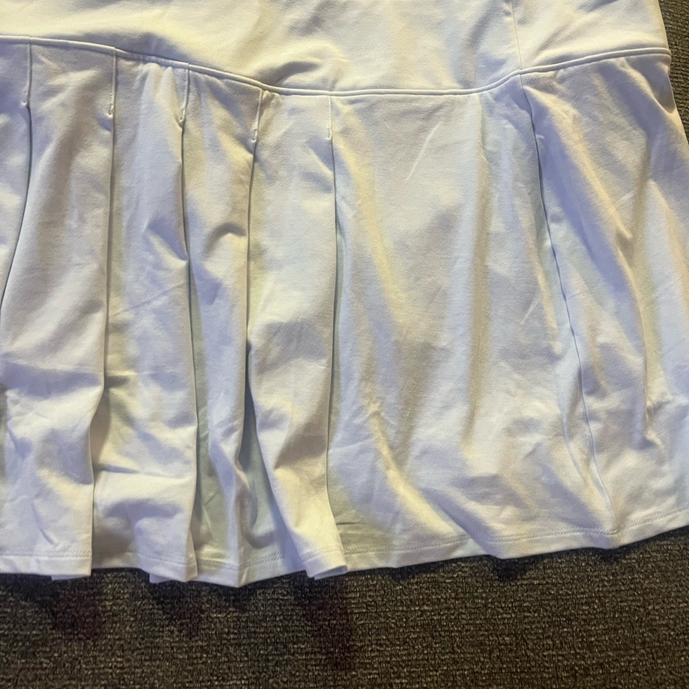 Elegant White Pleated Skirt